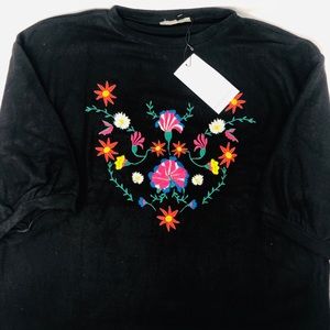 🔖NEW Zara short sleeve sweater with embroidered